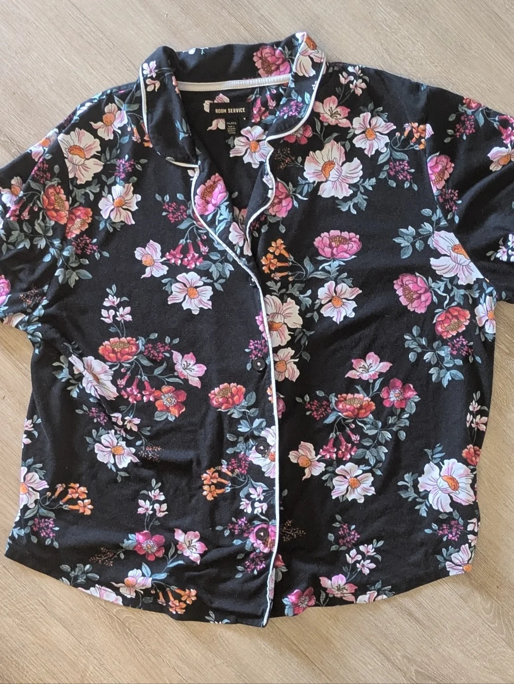 Room Service Black Floral Soft Short Sleeve And Capri Pajama Set XXL - Picture 4 of 6